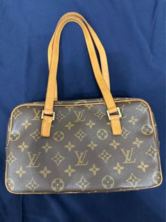 （分類：）位於 。 由 siu.siu.rabbit 提交（商品編號 1329758309，圖片 1）。簡介： 。