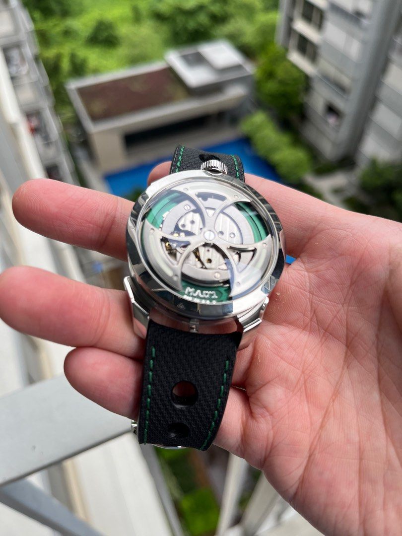 MAD1 Editions M.A.D.1 Green (Category: Watches) located in Singapore. Submitted by wilsonwil (Listing ID 1329689943, Image 1). Description: Worn less than 6 times Mostly safe queen A discontinued colour/series Reasons for selling: Trying to bring down collection as the timepiece is not enjoying wrist time Suitable for wrist size from 15-18cm Great addition to your watch collection as it’s discontinued. I might consider a trade with MAD1s Purple d