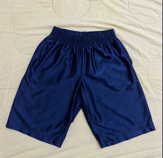 (Category: ) located in . Submitted by closetcleanout13 (Listing ID 1329807673, Image 1). Description: .