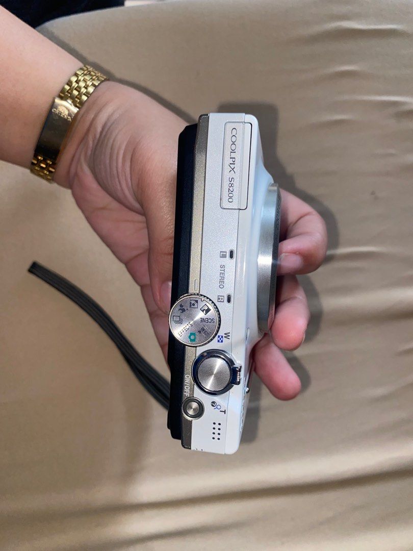 Nikon Coolpix S8200 with Pop up Flash (Category: Cameras) located in Batangas. Submitted by reefilmed (Listing ID 1329683263, Image 3). Description: .