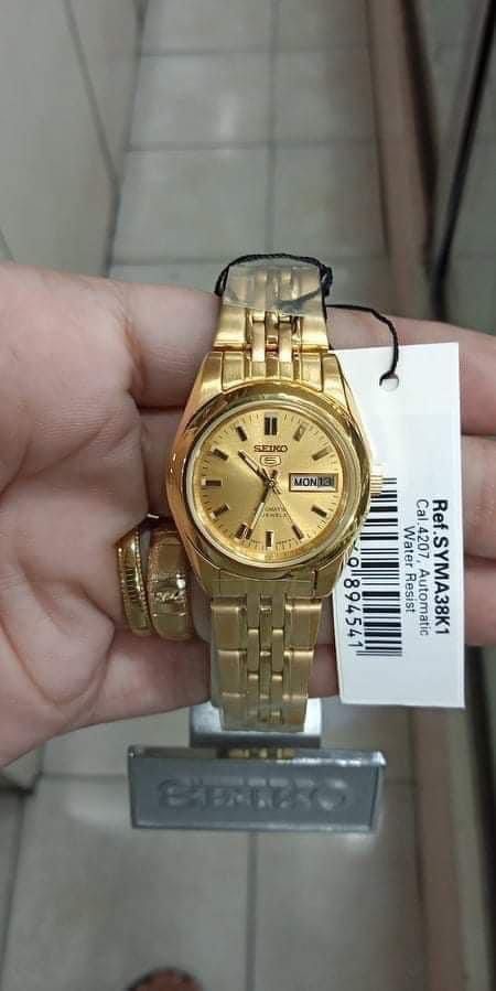 ORIGINAL SEIKO WATCH (Category: Women's Watches) located in Cavite. Submitted by baleli11 (Listing ID 1329757622, Image 2). Description: 12000 small Orig pawnable waterproof 1 yr service warranty at any seiko center Inclusions: box, paper bag and manual’s guide payment first, ship via lbc if meet-up, need half dp no refund.