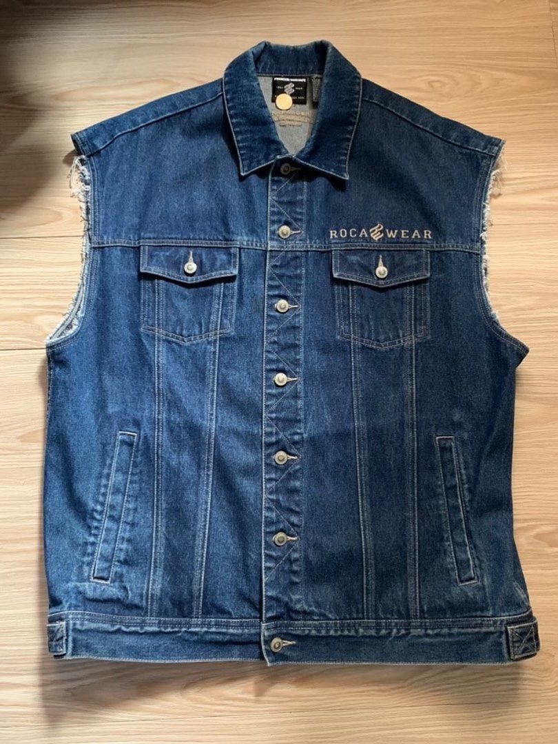 ROCAWEAR VEST Men s Fashion Activewear on Carousell