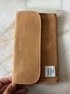 (Category: ) located in . Submitted by thriftingmeup (Listing ID 1329701990, Image 1). Description: .