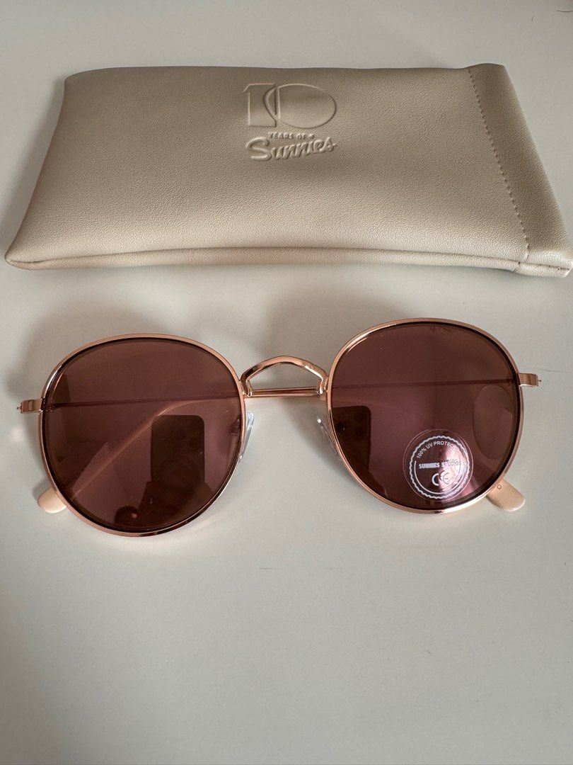 Sunnies Studios Sunglasses (Category: Sunglasses & Eyewear) located in Pasig City. Submitted by cllnd (Listing ID 1329756415, Image 3). Description: .