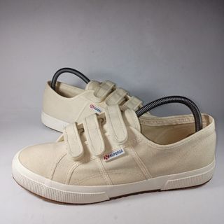 (Kategori: ) berada di . Dikirim oleh hendri2shoes (ID iklan 1329698751, Gambar 1). Deskripsi: .