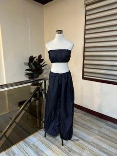 (Category: ) located in . Submitted by no.when.worn (Listing ID 1329826046, Image 1). Description: .