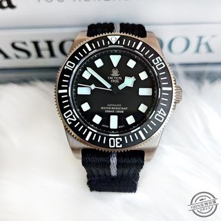 (Category: ) located in . Submitted by z-watches (Listing ID 1329806180, Image 1). Description: .