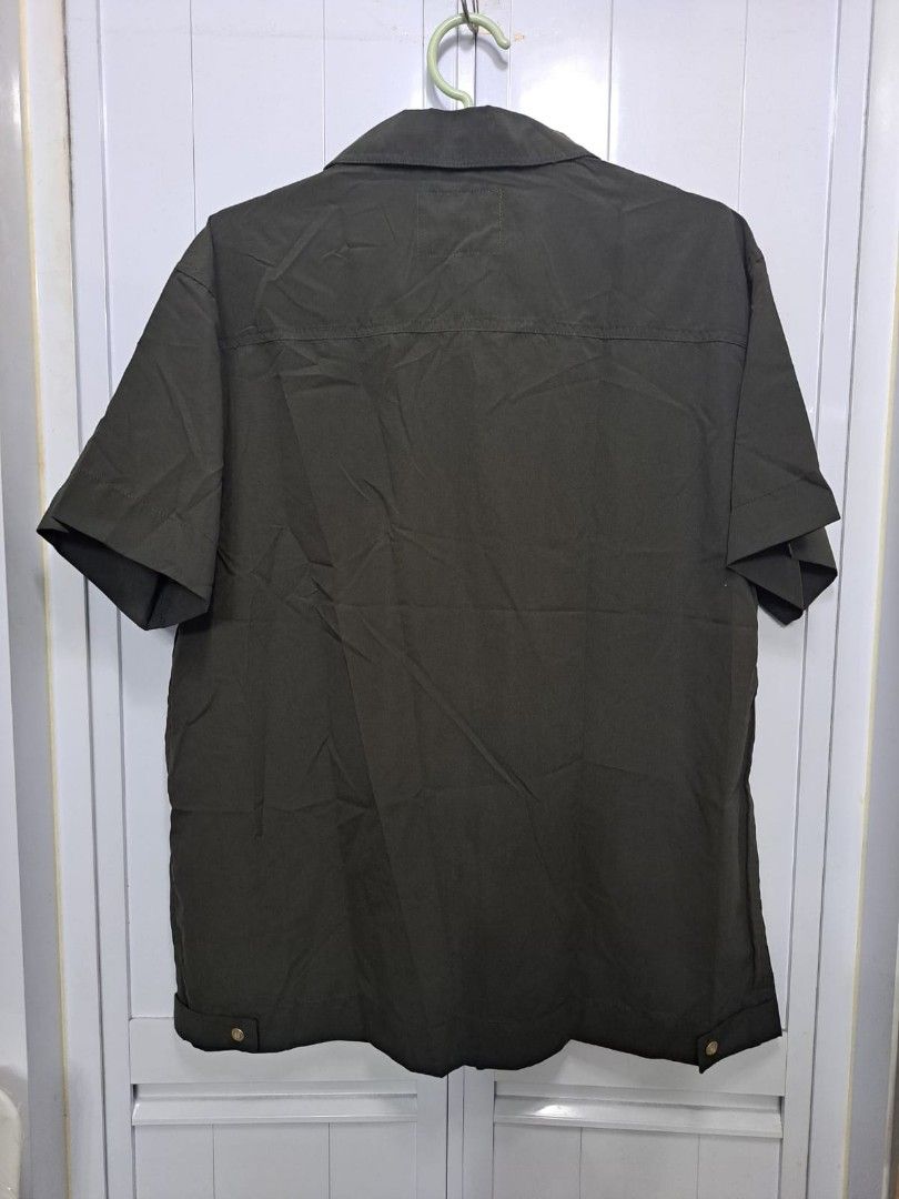 Tom Lee 短袖恤衫(L), 男裝, 上身及套裝, T-shirt、恤衫、有領衫- Carousell