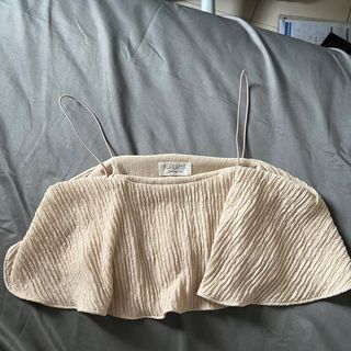 (Category: ) located in . Submitted by helpmycloset.97 (Listing ID 1329780670, Image 1). Description: .