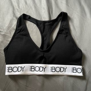 (Category: ) located in . Submitted by helpmycloset.97 (Listing ID 1329781130, Image 1). Description: .
