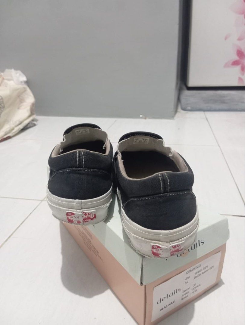 VANS SLIP ON OG BW ORIGINAL Fesyen Pria Sepatu Lainnya di Carousell
