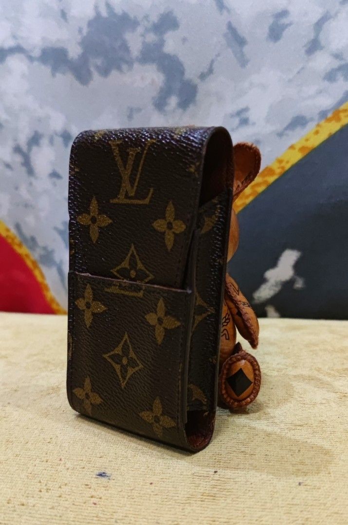 Vintage Louis Vuitton Cigarette case Holder (Category: Luxury Bags & Wallets) located in Digos. Submitted by emmanuel28 (Listing ID 1329277409, Image 3). Description: Vintage Louis Vuitton Cigarette case Holder AUTHENTIC RANK AB NEEDS MINOR RUBBER LINING RETOUCH ONLY (PLEASE SEE LAST PHOTOS) LOCATION: DAVAO DEL SUR FREE SHIPPING.