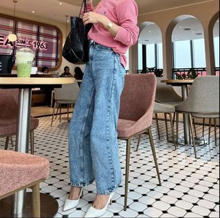 (Category: ) located in . Submitted by preloved_bydila (Listing ID 1329693382, Image 1). Description: .