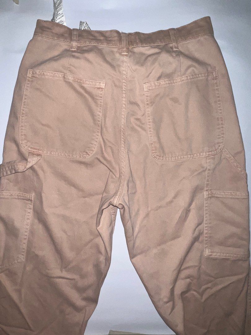 Zara Blush Cargo Pants (Category: Jeans) located in Marikina City. Submitted by declutter_gabie (Listing ID 1329750123, Image 3). Description: Size 36 Used once .