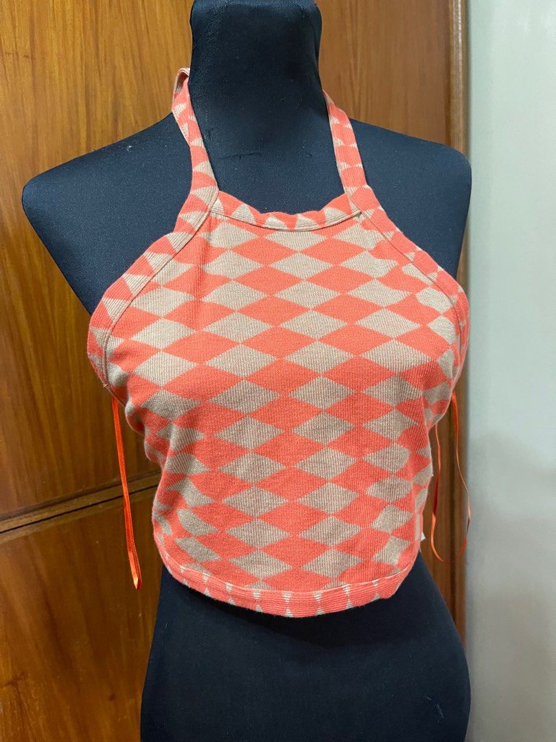 Zara tops (Category: Others Tops) located in Quezon City. Submitted by msbeau (Listing ID 1329743343, Image 1). Description: Original zara croptop.
