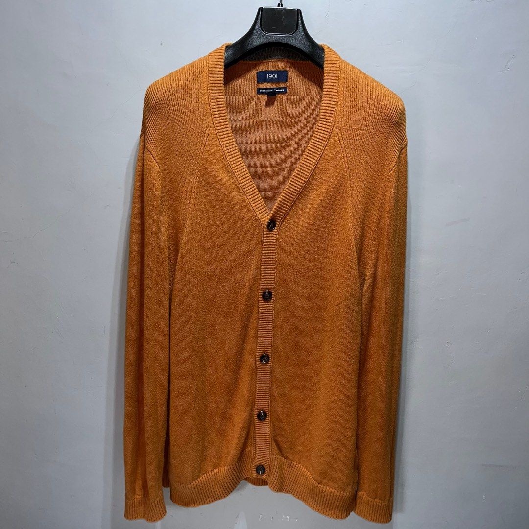 1901 KNITTED BUTTONED CARDIGANS MUSTARD BROWN SIZE XL MEN S W22.5 L32 100 LEGIT Men s Fashion Coats Jackets and Outerwear on Carousell