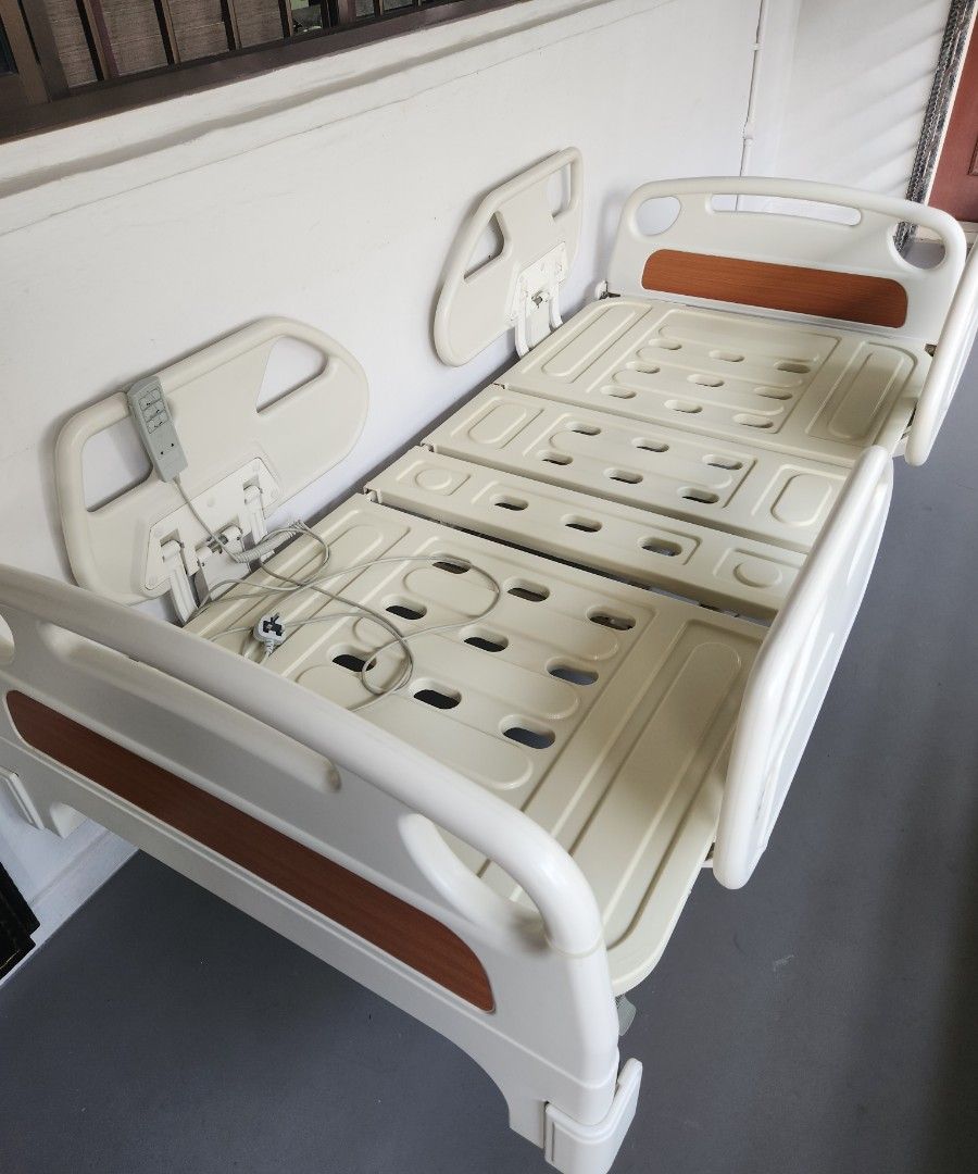 2 Crank Electrical Luxury Hospital Bed with matress (Price Nego