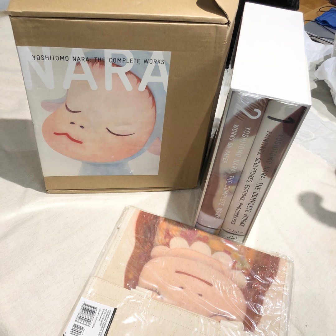 Amazon.co.jp: 奈良美智 全作品集 1984-2010 Yoshitomo Nara