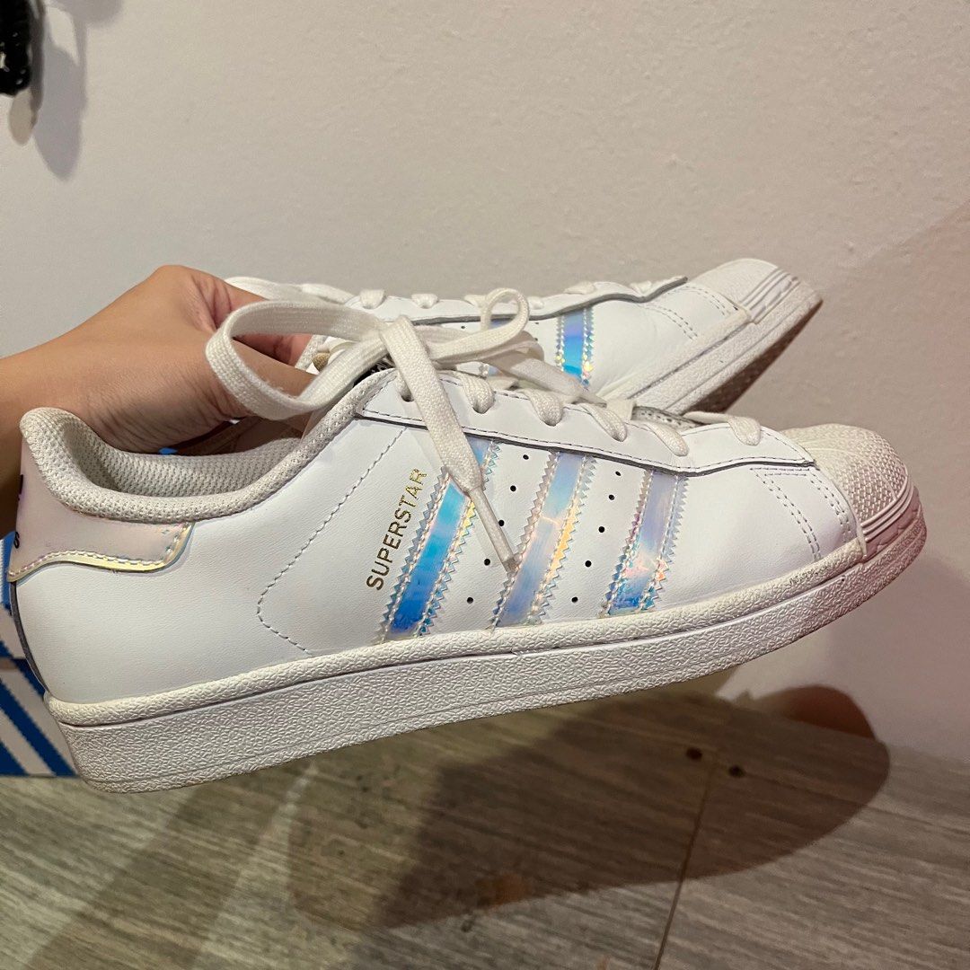 ADIDAS SUPERSTAR IRIDESCENT HOLOGRAPHIC. UK5 US5.5 EURO38