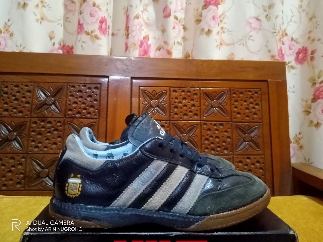B4217 adidas store
