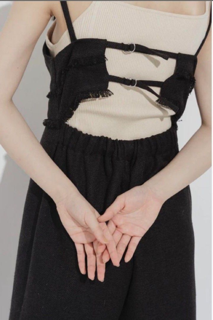 急賣‼️正版Éaphi 亞麻連身褲 linen like fringe salopette