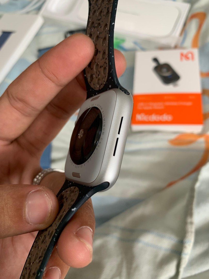 Apple Watch SE Gen 2 44mm Used One Month Only Mobile Phones Gadgets Wearables Smart Watches on Carousell