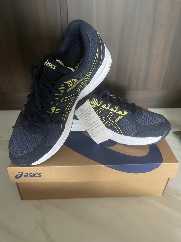 Asics shoes, Men's Fashion, Footwear, Sneakers on Carousell