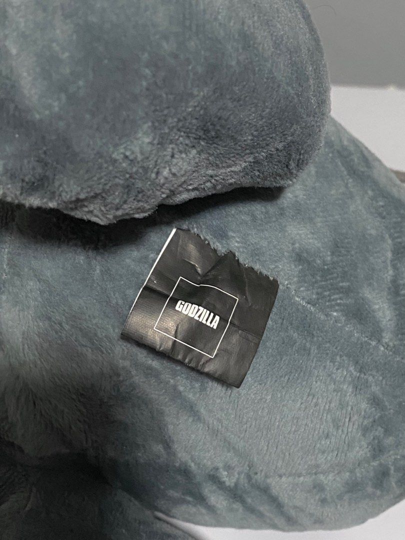 Authentic Godzilla big plush (Category: Plushies & Soft Toys) located in Bulacan. Submitted by shipupi (Listing ID 1329883891, Image 2). Description: .