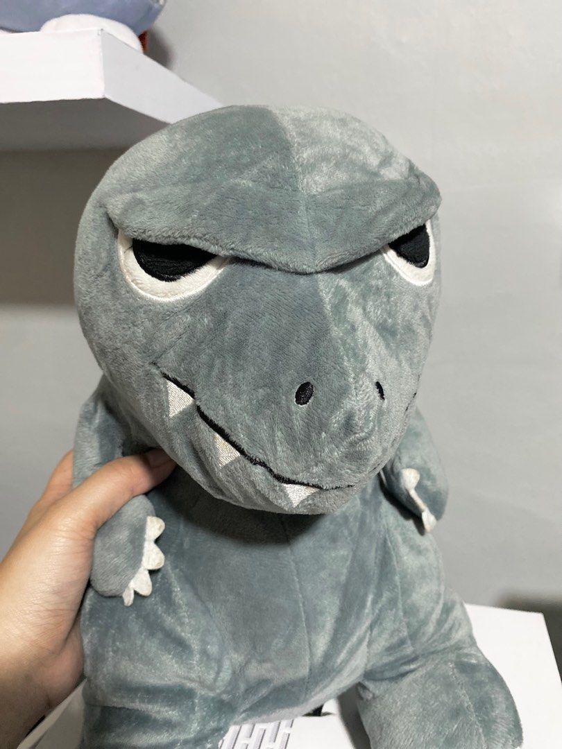 Authentic Godzilla big plush (Category: Plushies & Soft Toys) located in Bulacan. Submitted by shipupi (Listing ID 1329883891, Image 3). Description: .