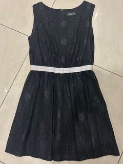 (Category: ) located in . Submitted by frillyfinds (Listing ID 1329924161, Image 1). Description: .
