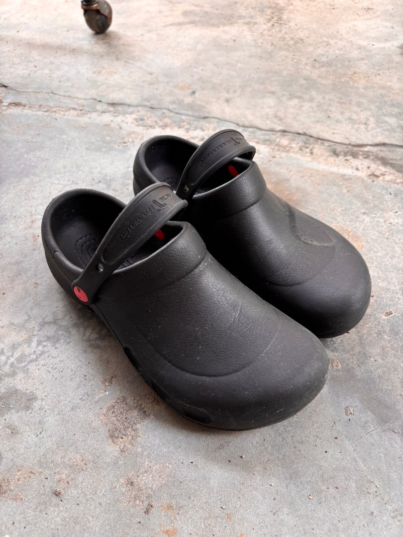 Black hammer clog deals