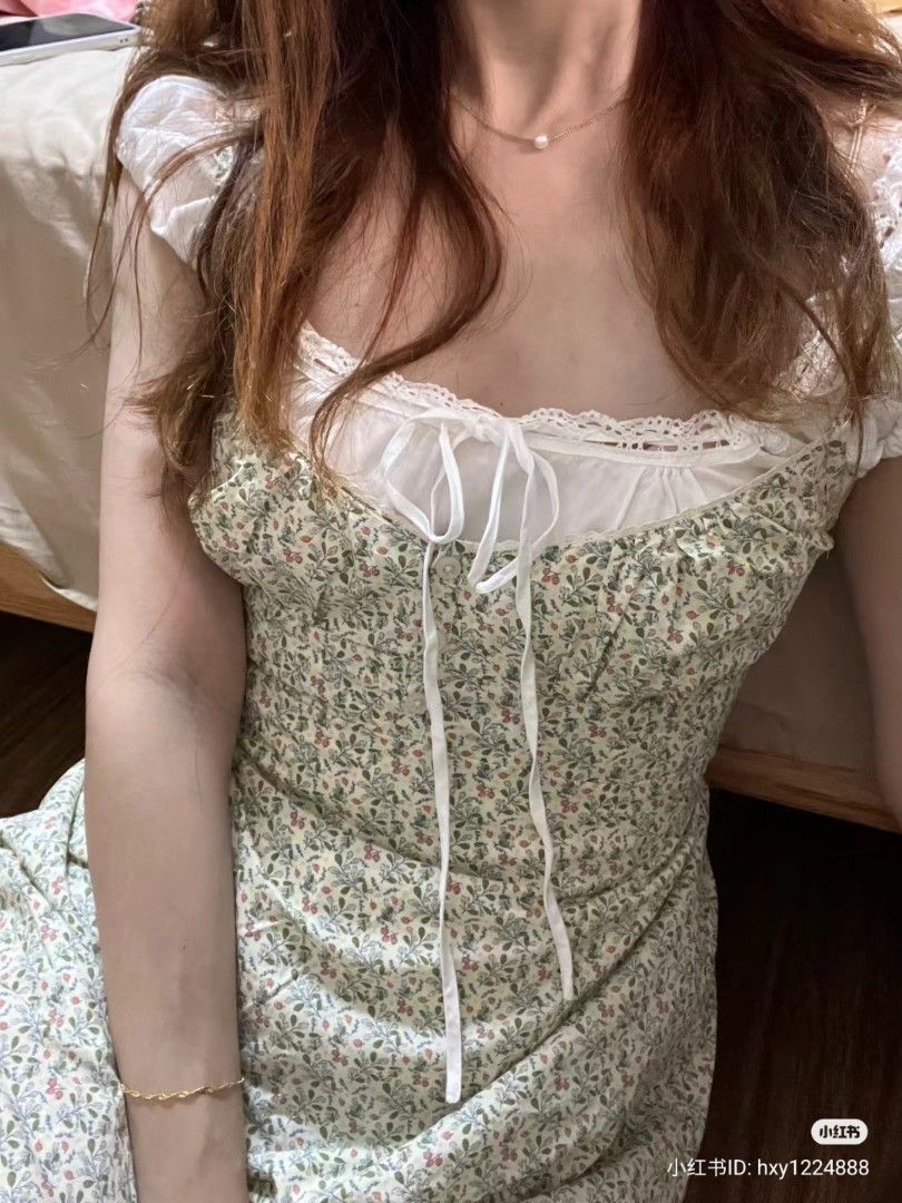 Brandy Melville green floral Arianna dress, Women's Fashion, Dresses &  Sets, Dresses on Carousell