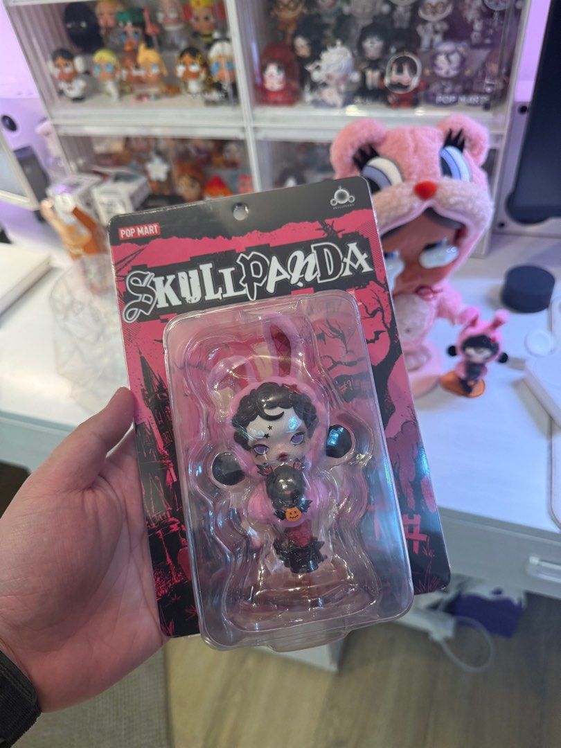 新品 SKULLPANDA Bunny or Doggy Pop Mart 水臭く ポップマート 新品 SKULLPANDA Bunny or Doggy Pop Mart 水臭く ポップマート