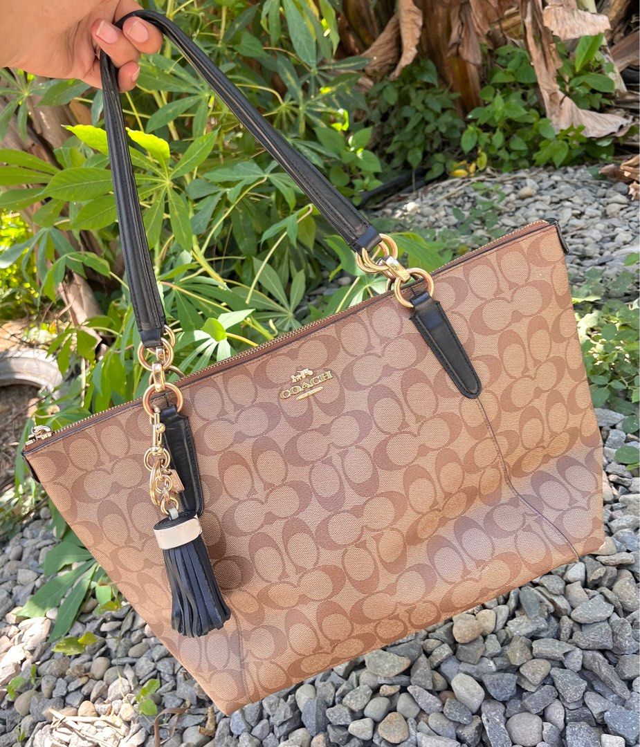Coach ava tote in signature Women s Fashion Bags Wallets Tote Bags on Carousell