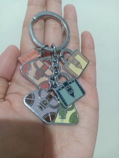 (Kategori: ) berada di . Dikirim oleh vania_vabilfashion (ID iklan 1329943660, Gambar 1). Deskripsi: .