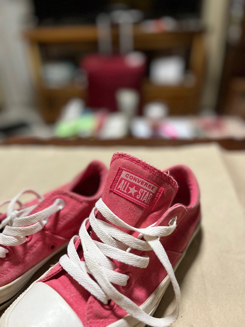 Converse Chucks Denim Pink (Category: Sneakers) located in Las Pinas. Submitted by milkydeclutter (Listing ID 1329916758, Image 2). Description: Altered to remove the foam on the tongue since its style was thick tongue Sold as is. Needs some cleaning. RFS: wrong size, used twice only Shipping fee to be shouldered by the buyer. Can be shipped via lalamove / J&T. Location: Las Piñas City.