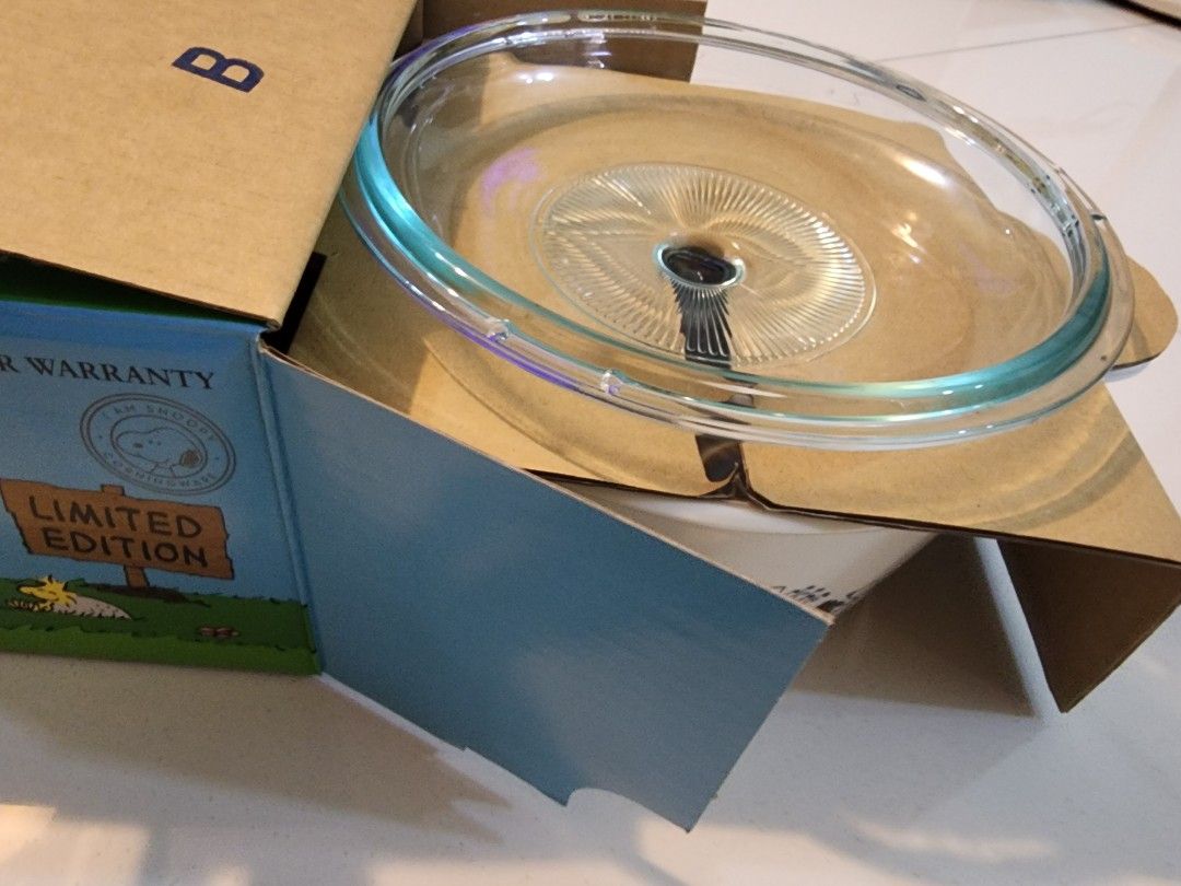 Corningware (Category: Cookware & Accessories) located in Singapore. Submitted by wongdr (Listing ID 1329958870, Image 2). Description: .