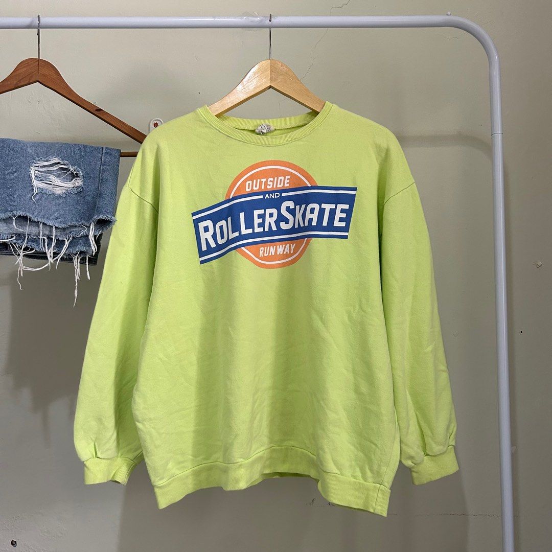 crewneck sweatshirt neon oversize not uniqlo champion not hnm not berskha not zara not champion not colorbox not hnm not nike not adidas not puma
