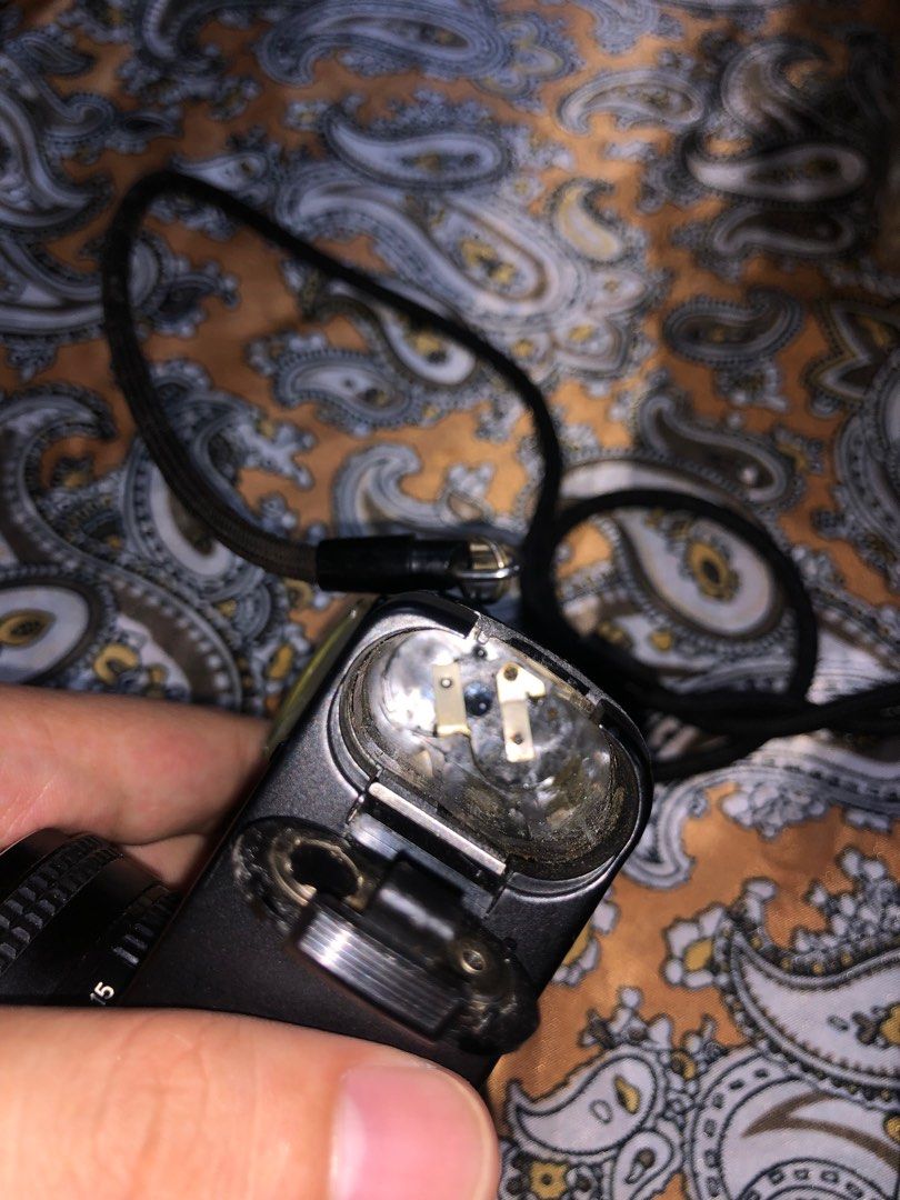Flash Fujica (Category: Cameras) located in Mendez-Nunez. Submitted by suellohista (Listing ID 1329964149, Image 2). Description: Untested film cam.