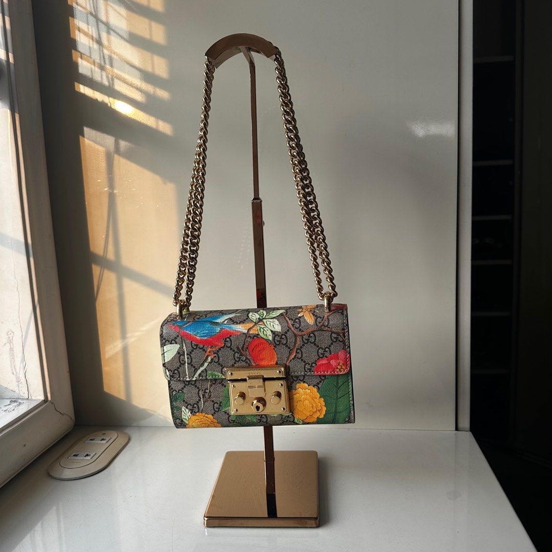 Gucci bag with gold chain store