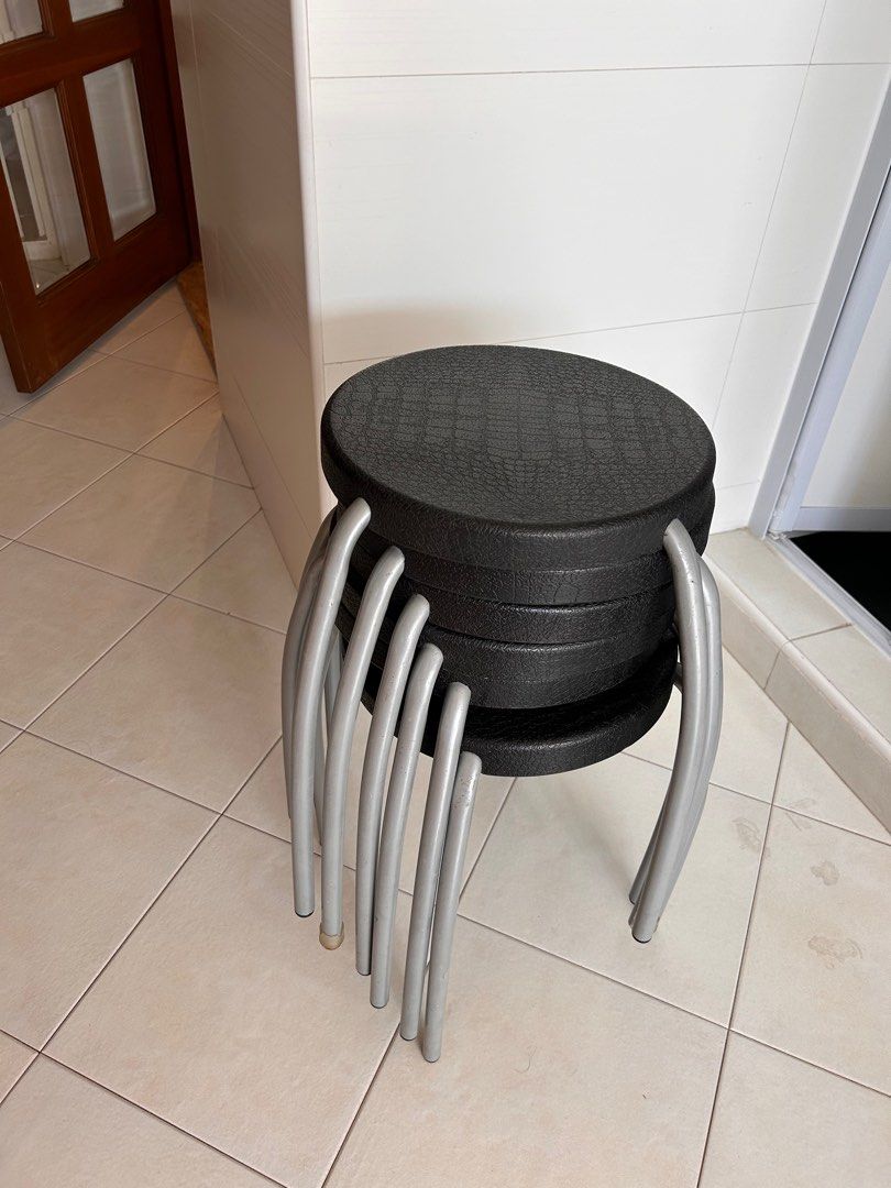 6 IKEA round stools stackable chair