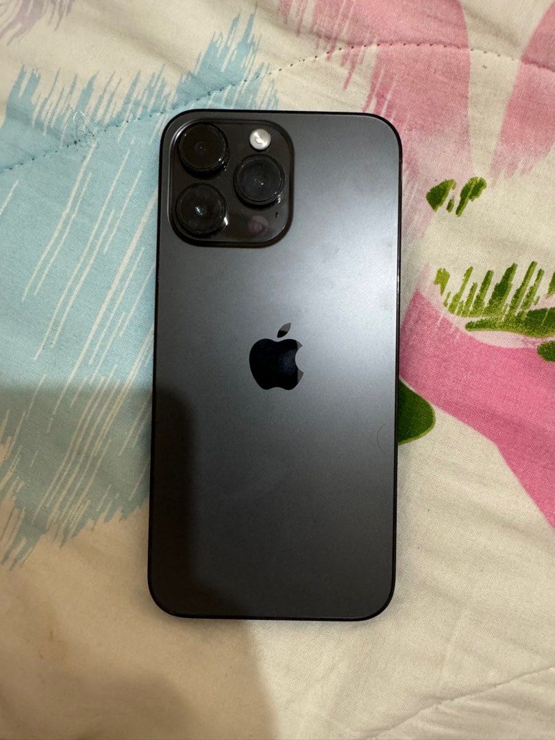 Iphone 14 pro max 1TB (Category: iPhone 14 Series) located in Mandaluyong City. Submitted by myanikaaaa (Listing ID 1329965151, Image 3). Description: With box With 3 case 89 maximum battery capacity Dual sim 10/10 no issue No repair MEETUP ONLY.