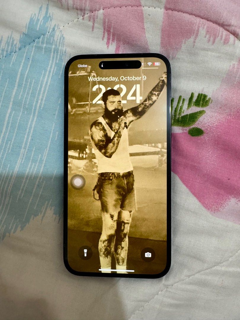 Iphone 14 pro max 1TB (Category: iPhone 14 Series) located in Mandaluyong City. Submitted by myanikaaaa (Listing ID 1329965151, Image 2). Description: With box With 3 case 89 maximum battery capacity Dual sim 10/10 no issue No repair MEETUP ONLY.
