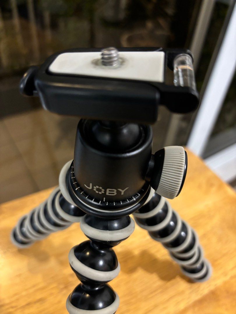 Joby Inc Gorillapod for DLSR and Mirrorless Camera (Category: Tripods & Monopods) located in Quezon City. Submitted by maplehome (Listing ID 1329923402, Image 2). Description: I bought on the same store as shown in the photos. RFS Not using anymore.