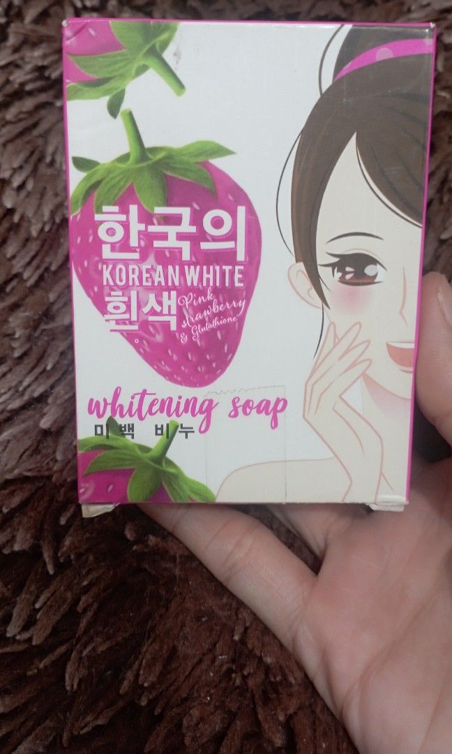 Korean Whitening Soap Pink Strawberry & Glutathione 2pcs x 65G, Beauty &  Personal Care, Bath & Body, Bath on Carousell