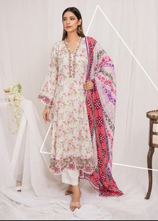（分類：）位於 。 由 punjab.threads 提交（商品編號 1329998028，圖片 1）。簡介： 。