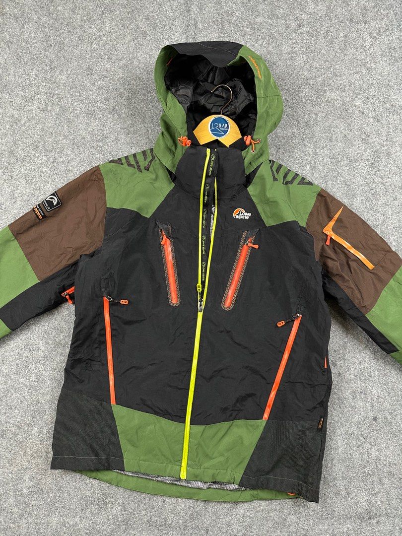 LOWE ALPINE EVENT WATERPROOF OUTDOOR JACKET Fesyen Pria Pakaian Baju Luaran di Carousell