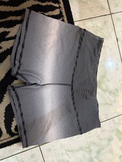 (Category: ) located in . Submitted by betchayboutique (Listing ID 1329950278, Image 1). Description: .
