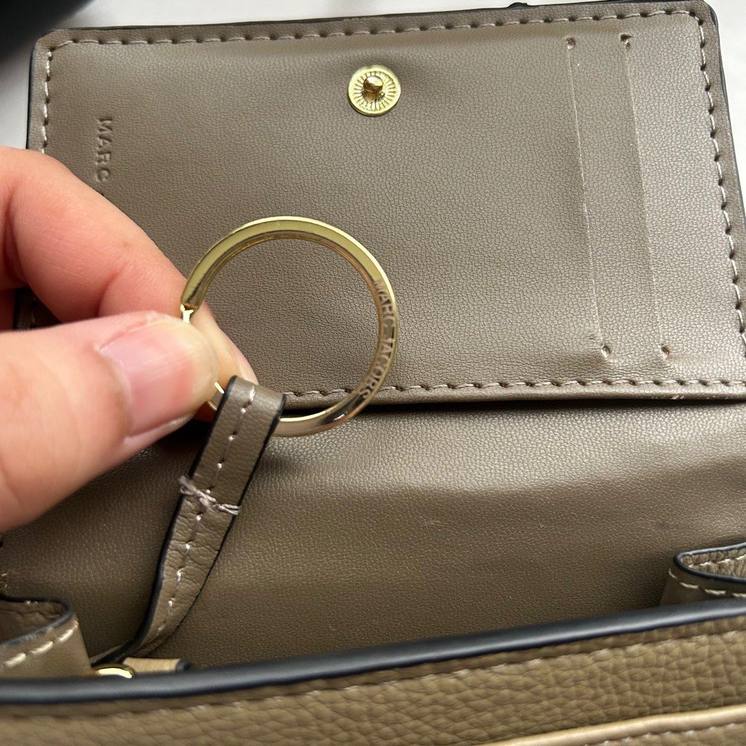 Card and coin holder clearance