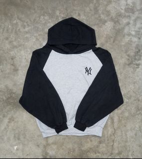 (Category: ) located in . Submitted by bas1c_thrift (Listing ID 1329903401, Image 1). Description: .